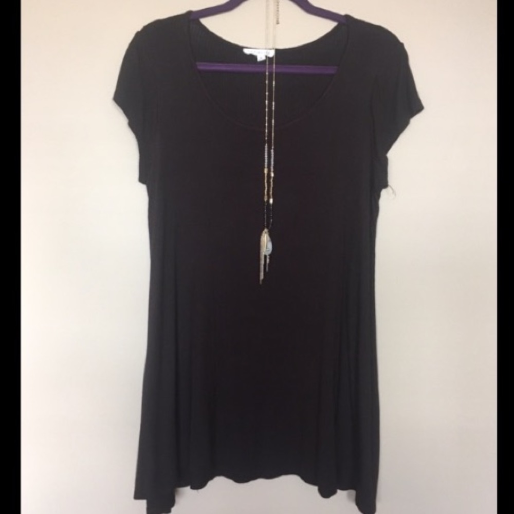 👠Black Draped asymmetrical top by SOCIALITE